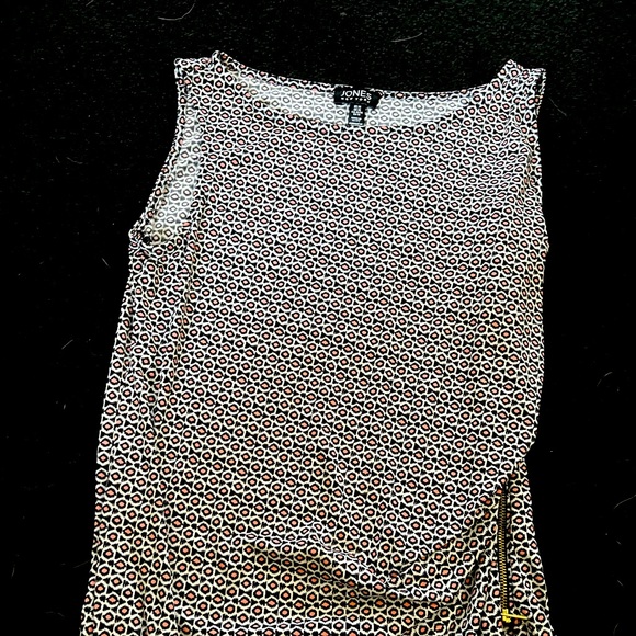 Tops - Jones New York tank top size medium